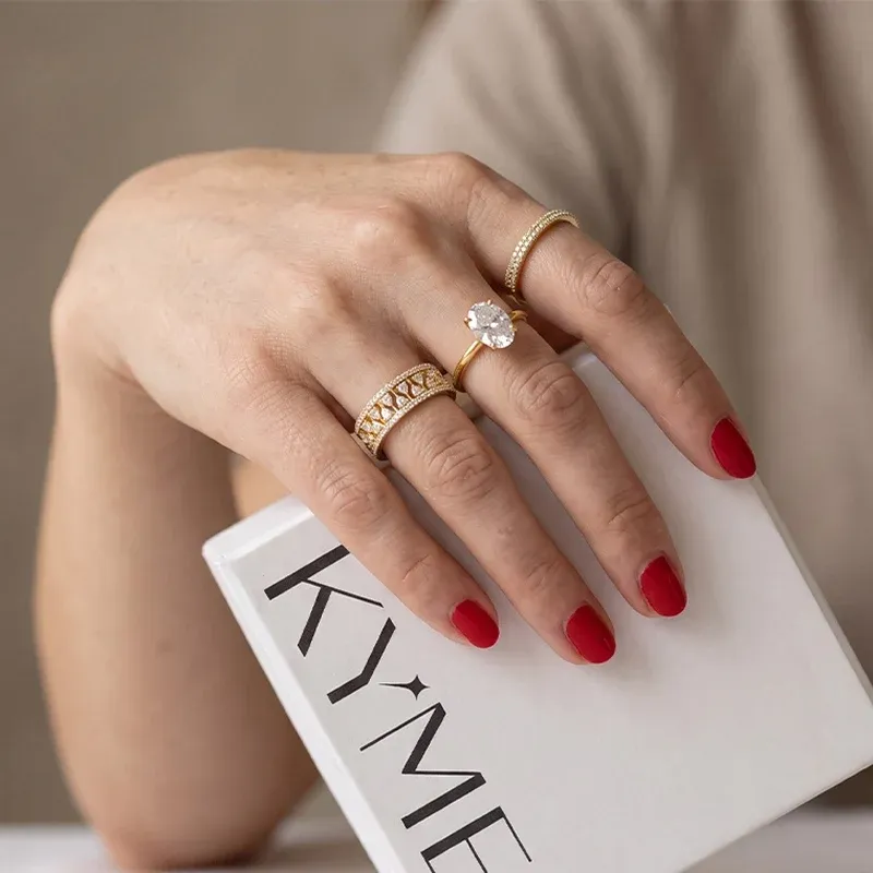 Pavé Solitaire Ring